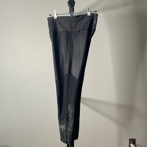 Zyia black reflective light n tight